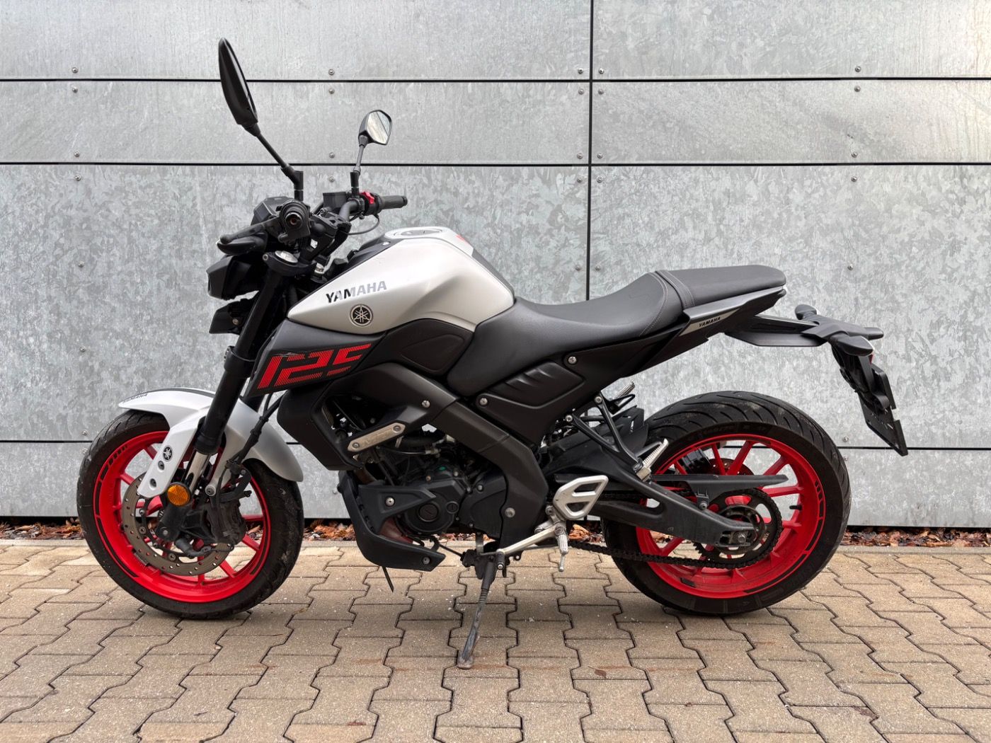 Fahrzeugabbildung Yamaha MT 125 Griffheizung