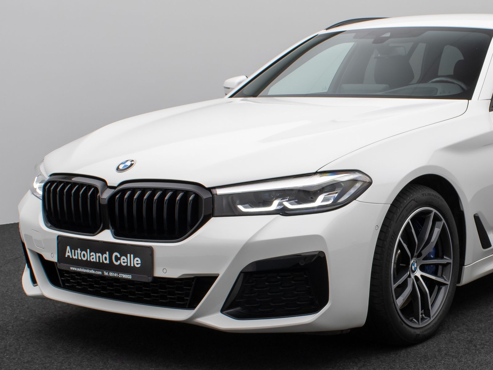 Fahrzeugabbildung BMW 530d M Sport Kamera HUD DAB H/K Komfort Alarm
