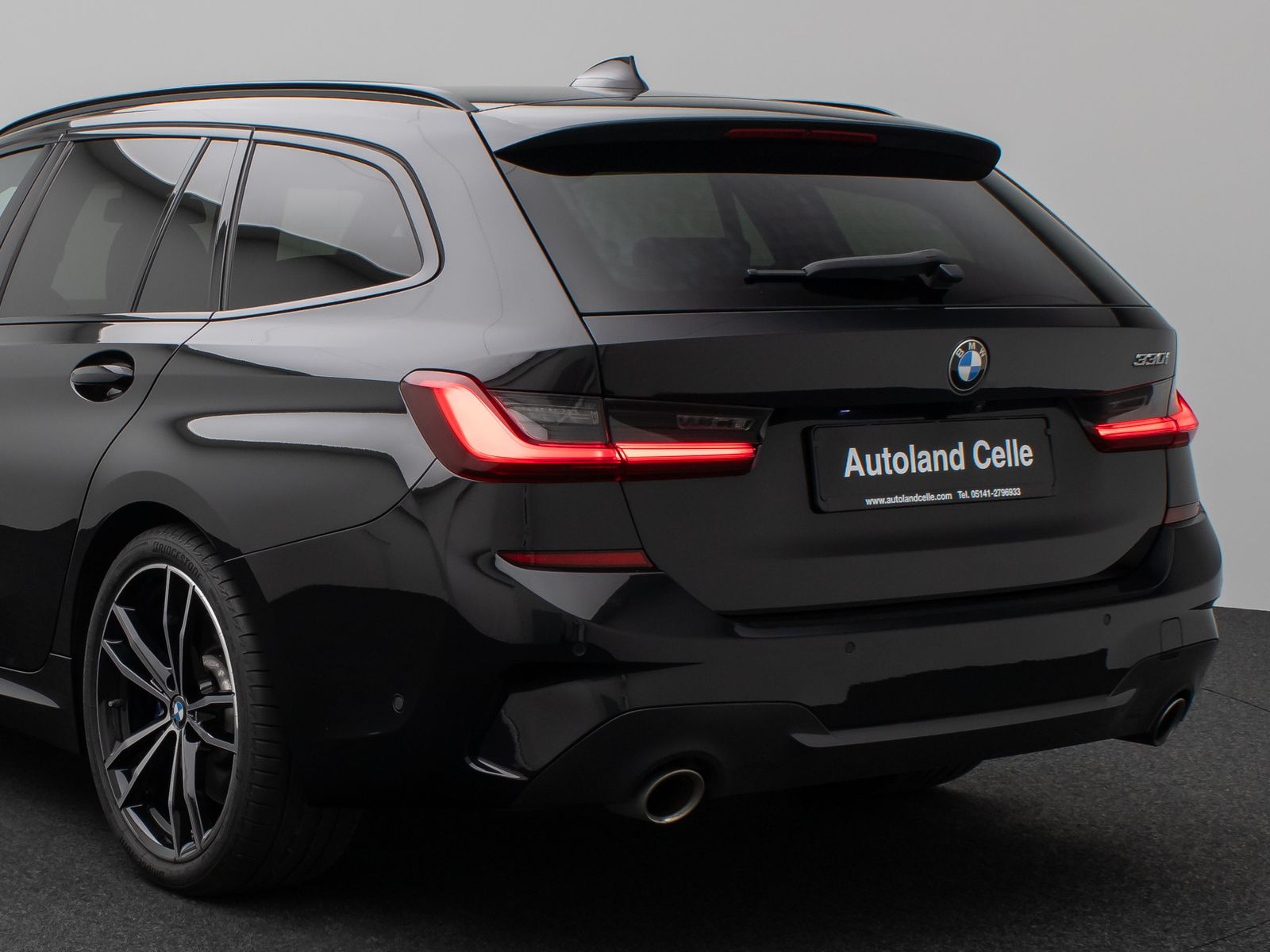 Fahrzeugabbildung BMW 330i M Sport Panorama Kamera Laser HUD DAB HiFi