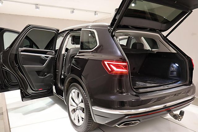 Touareg 3.0 TDI Elegance 4M LEDER AHK KAMERA SIT