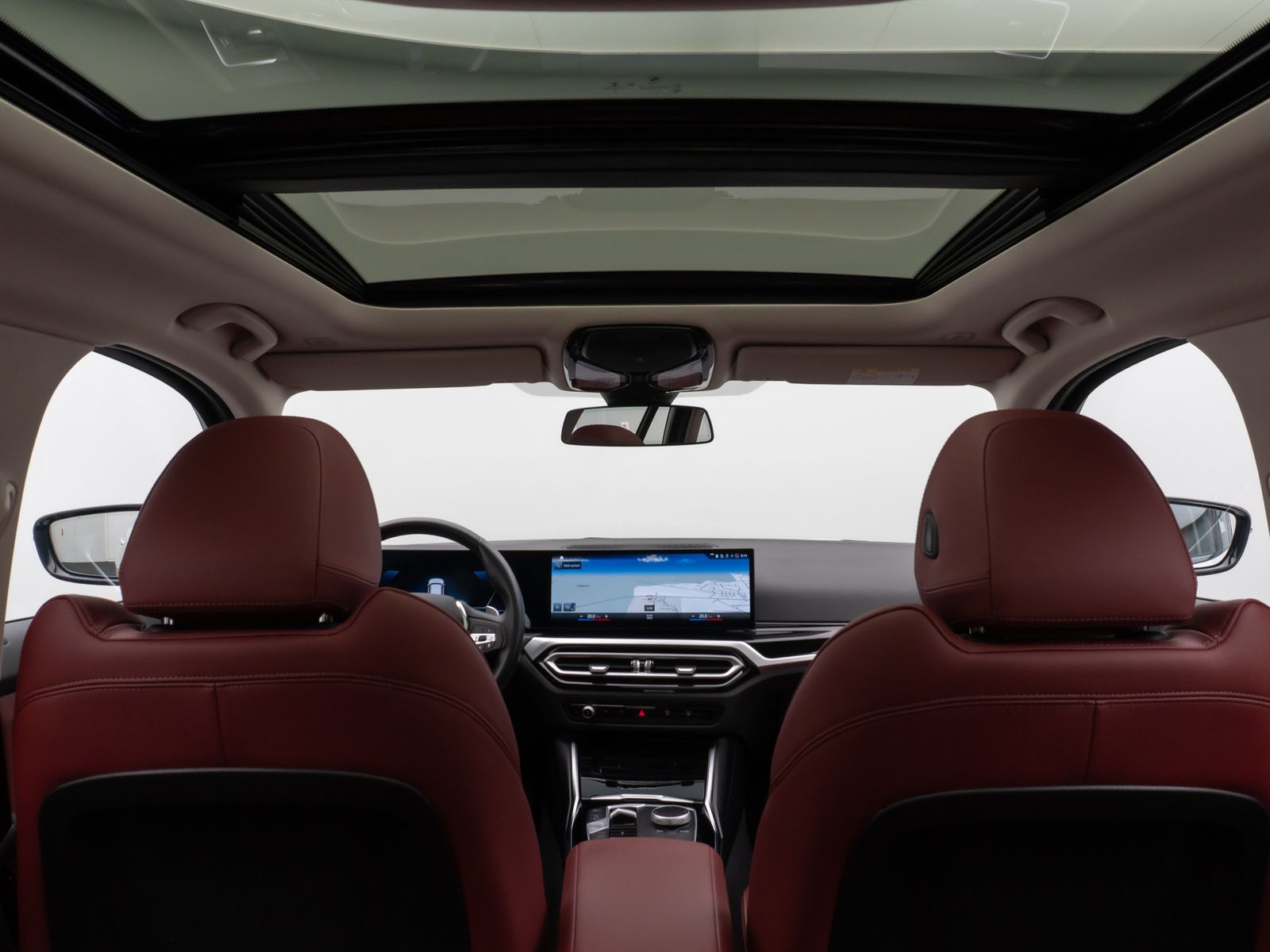 Fahrzeugabbildung BMW 330e xD Panorama DAB CockPit+ Widscr Sport Leder