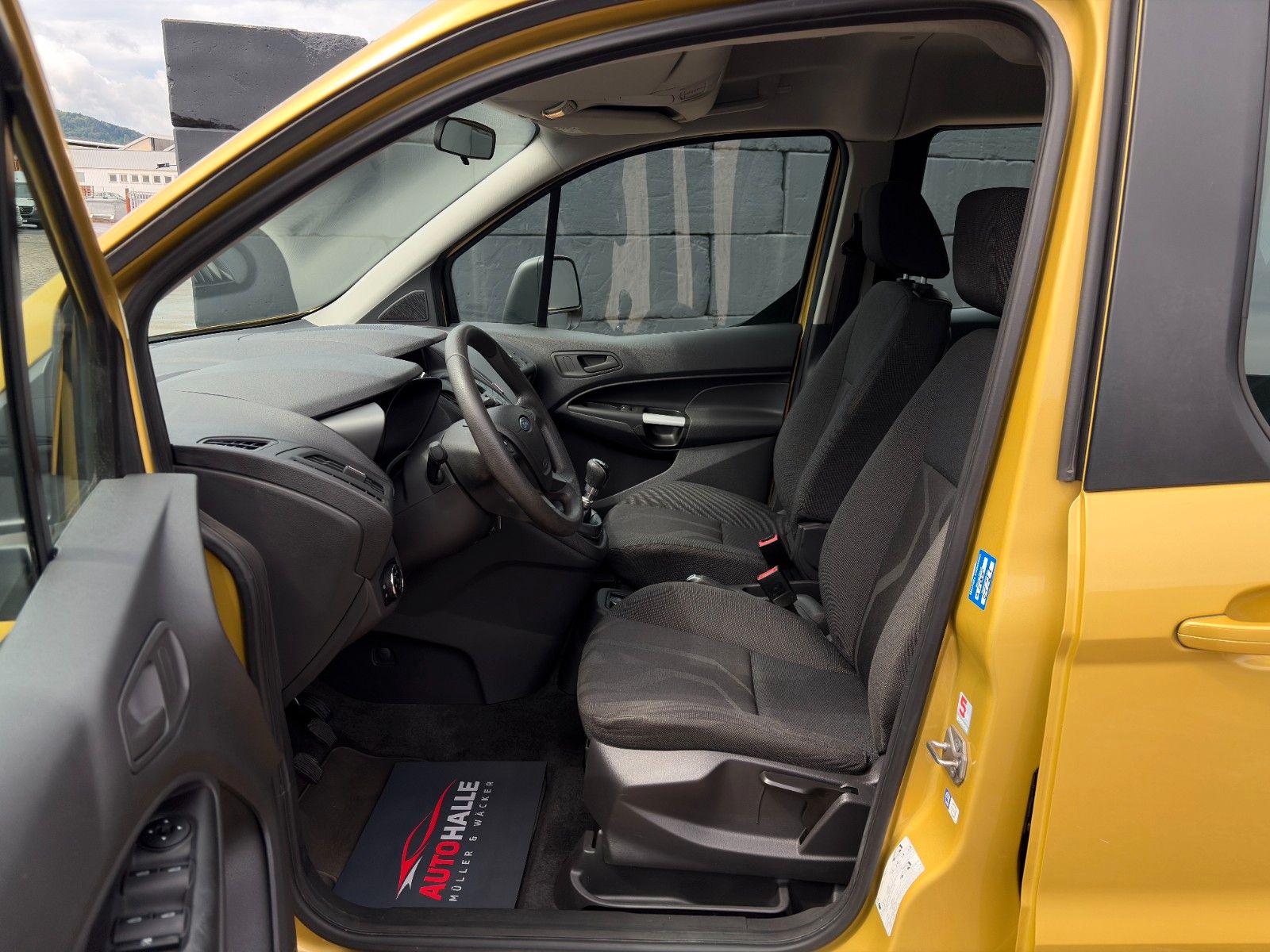 Fahrzeugabbildung Ford Tourneo Connect 1.0 EB Trend Klima Zahnr. neu