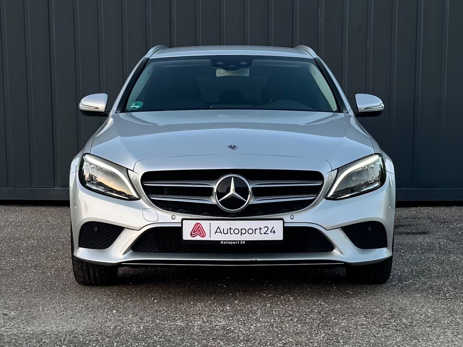 Mercedes-Benz C 300 de T-Modell*PluginHybrid*Garantie* imagem 2