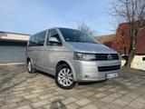 Volkswagen T5 Multivan 2.0 TDI Highline - Volkswagen T5: TDI