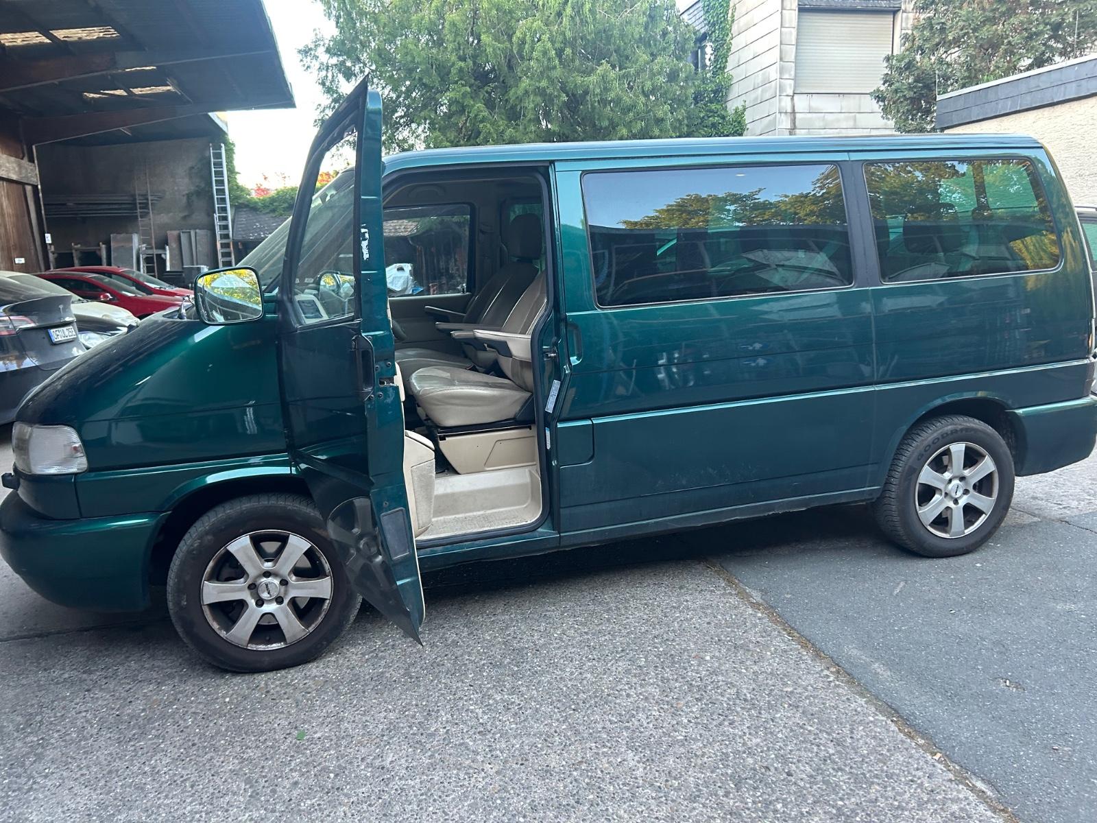 Volkswagen T4 Caravelle 2.5 TDI 131PS! Automatik