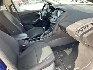 Ford Focus - 12