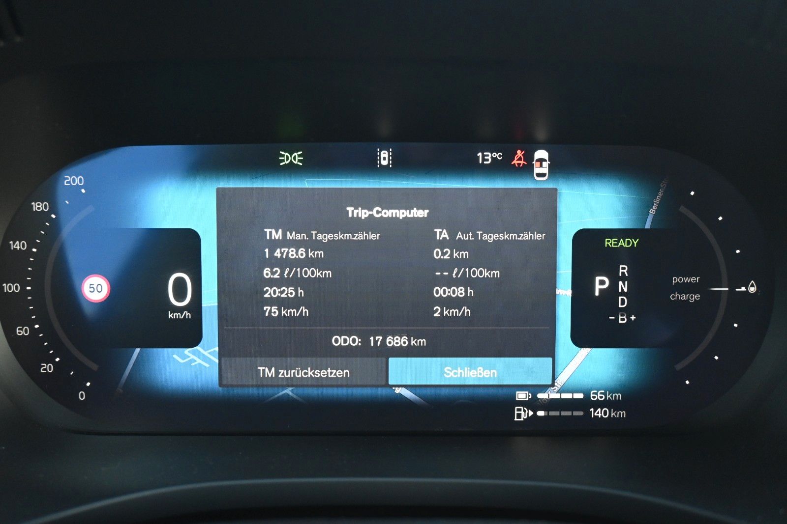 Fahrzeugabbildung Volvo XC60 T6 Plug-in Hybrid AWD Plus Bright*360°*ACC