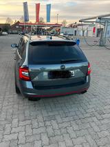 Skoda Octavia 2.0 TDI SCR DSG RS Combi RS - Skoda Octavia: RS TDI Dsg