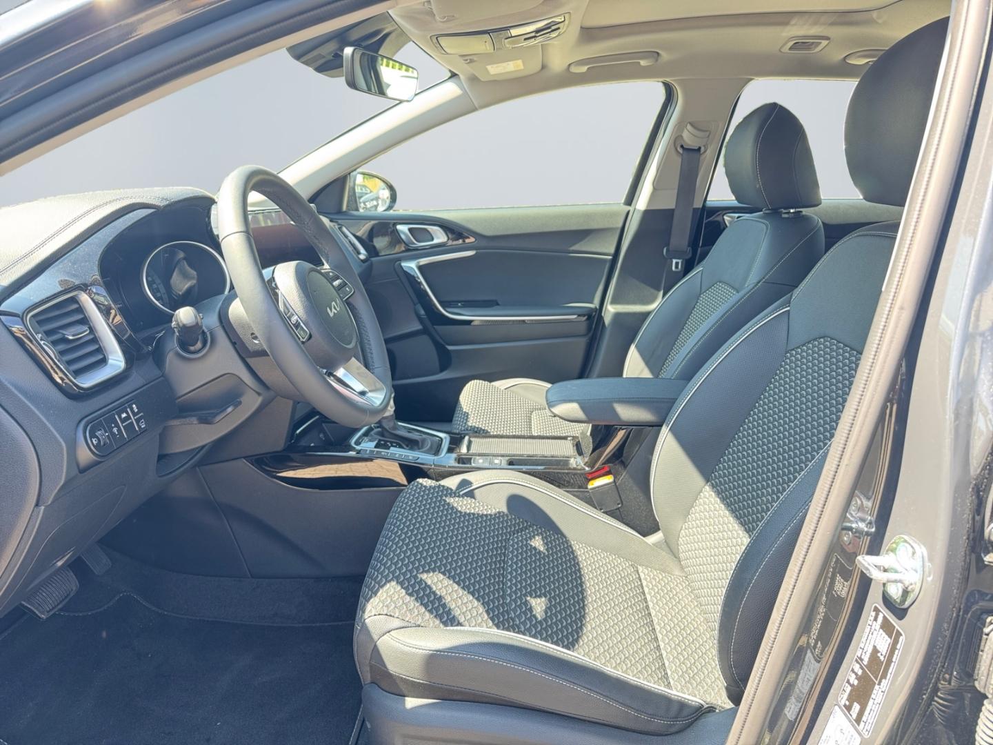 Kia Ceed_sw Sportswagon Spirit 1.5 T-GDI Navi Klima 