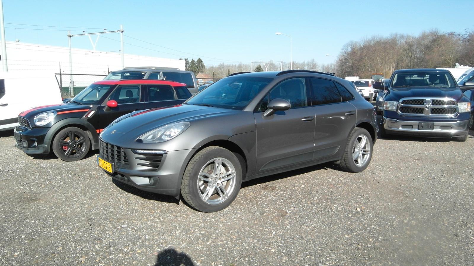 Porsche Macan S Panorama Navi