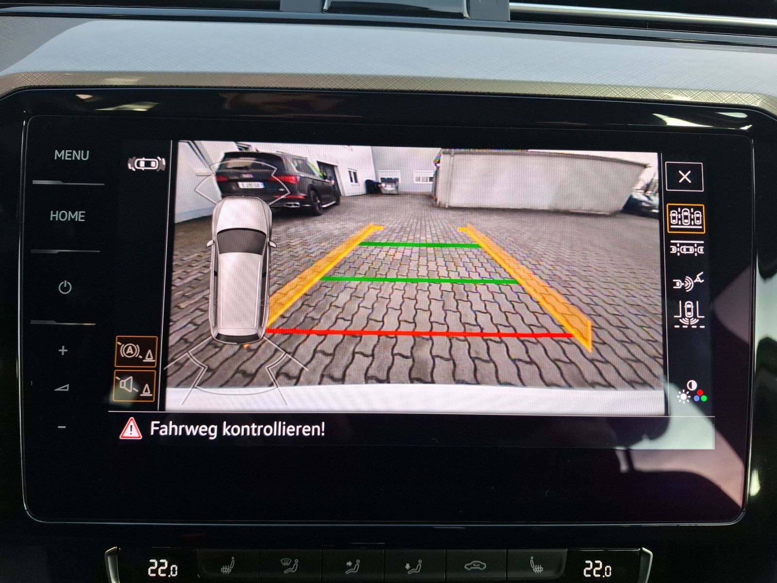 Fahrzeugabbildung Volkswagen Passat Variant TDI Business DSG Standhzg LED Nav