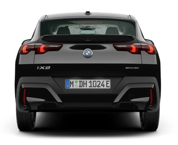 Foto Nummer 4: BMW iX2
