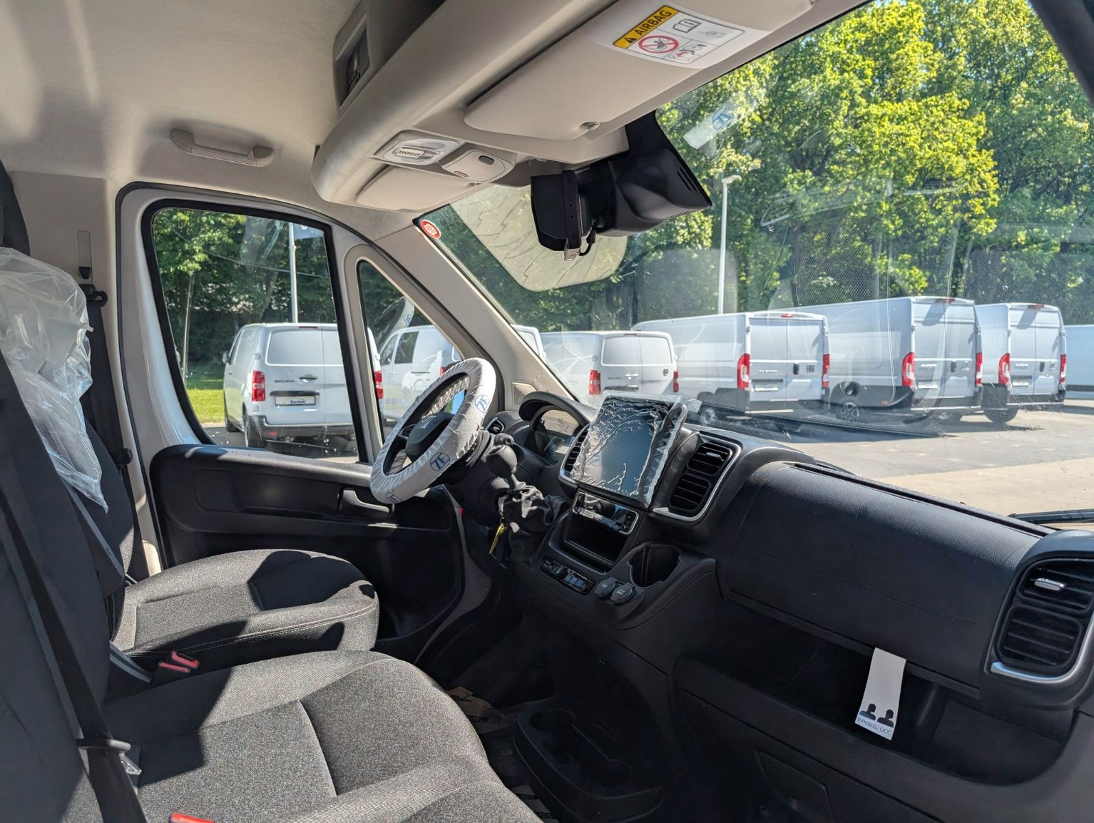 Fahrzeugabbildung Fiat Ducato Serie 2 Maxi 35  L4 Koffer 180 MT LBW