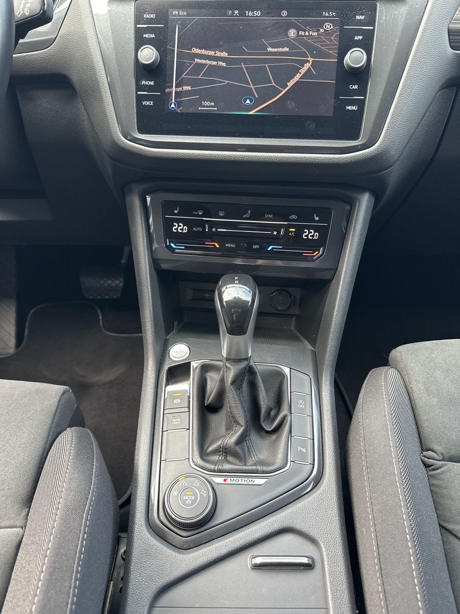 Fahrzeugabbildung Volkswagen Tiguan Allspace 4M Elegance 7-Sitzer NAV+IQLIGHT