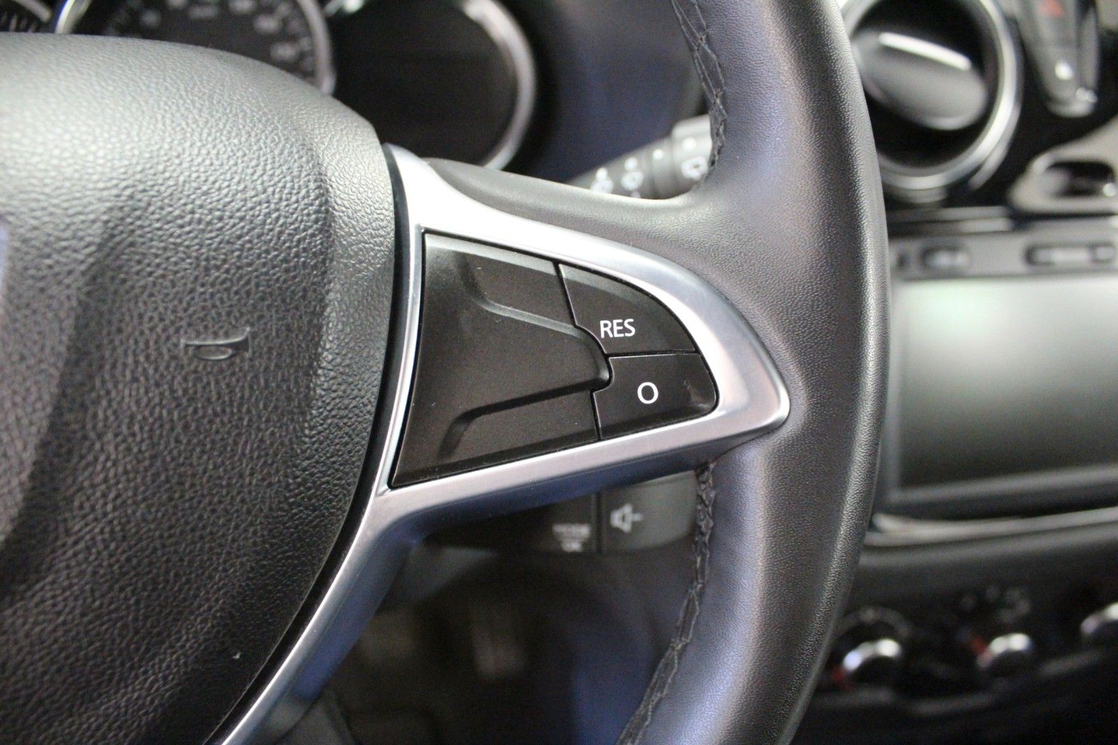 Fahrzeugabbildung Dacia Dokker SCe 100 Stepway *Navi*Klima*Kamera*