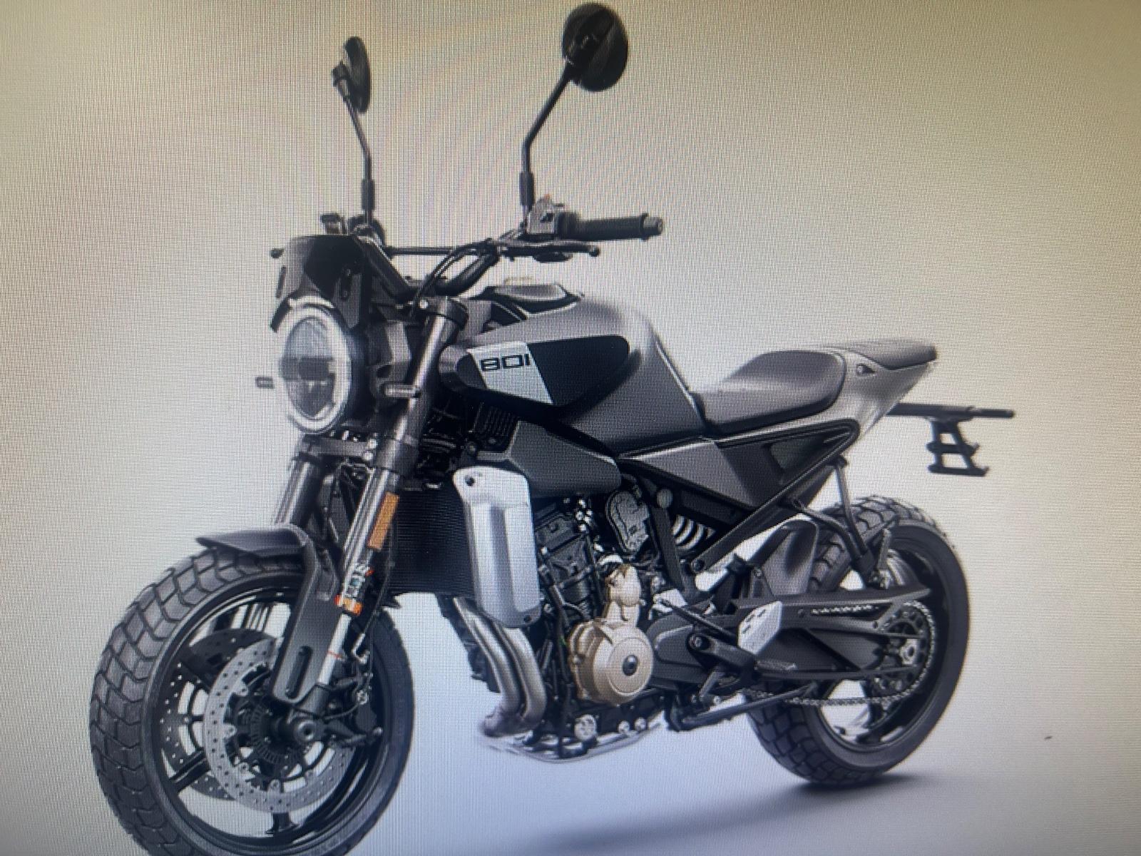 Husqvarna Svartpilen  801 L Akrapovic