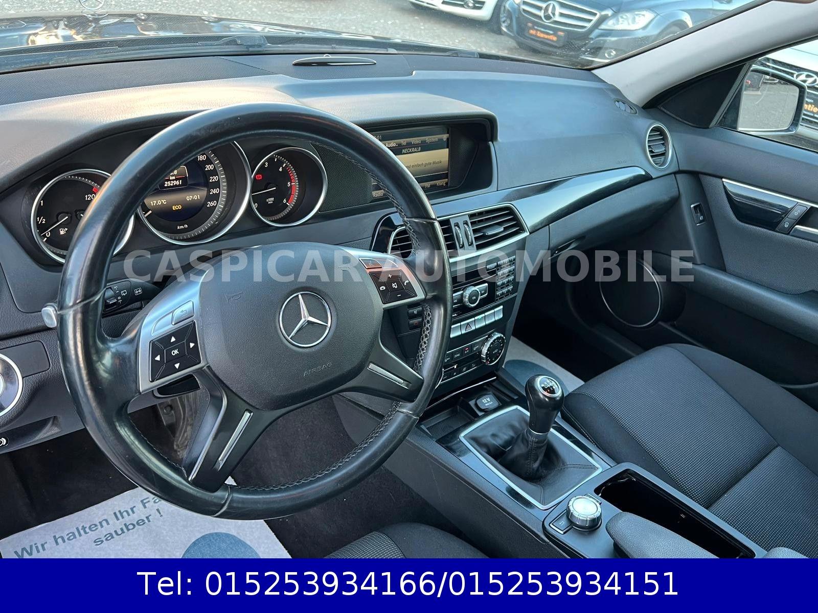 Mercedes-Benz C200 2015 — photo 15