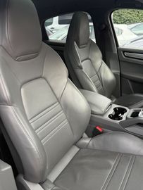 Porsche Cayenne - 9
