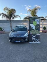 Peugeot 206 Plus 1.1 5p. GPL tagliando e distrib - Peugeot 206 mit LPG-Antrieb