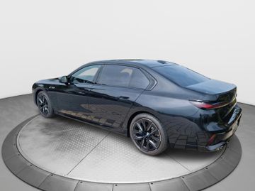 BMW M760 - 3