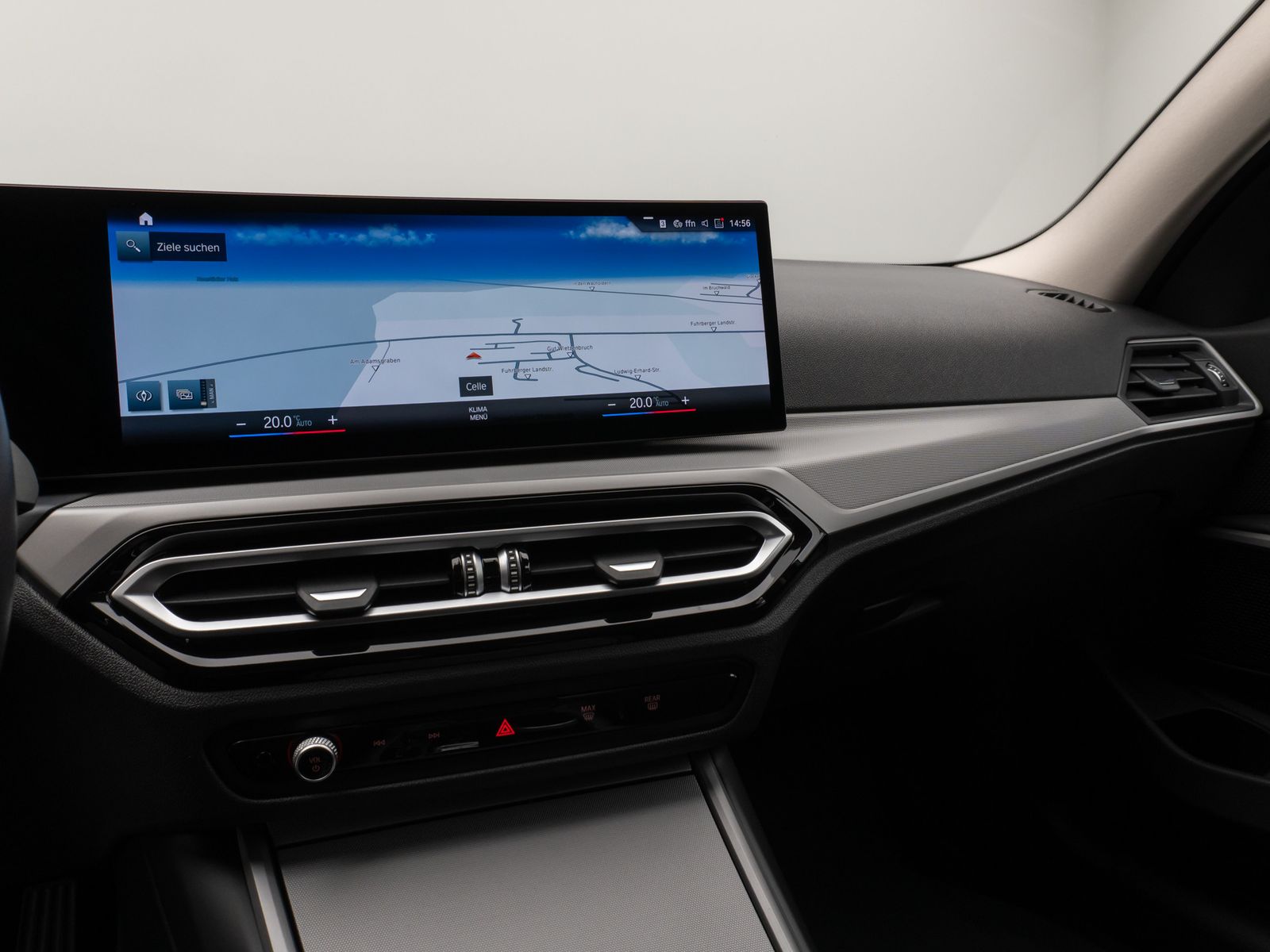 Fahrzeugabbildung BMW 330e DAB CockPit+ PDC LED Geschwindigkeitsreg