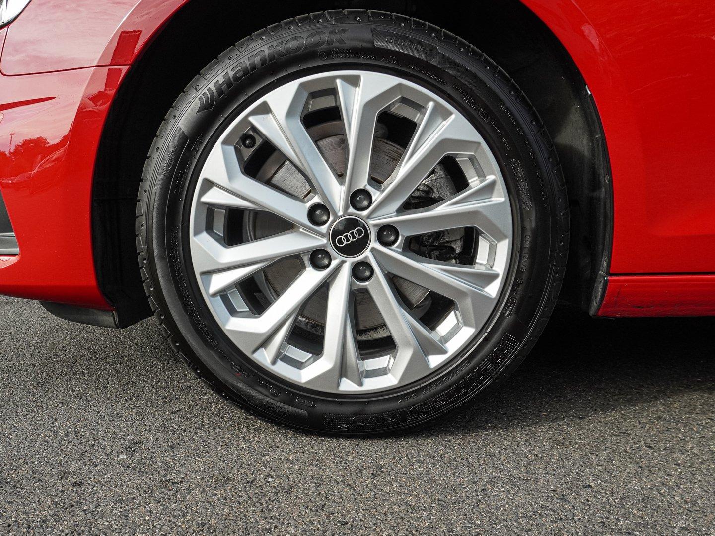 Audi A4 Avant 35 TFSI S tronic AHK ACC SHZ SPUR NAVI
