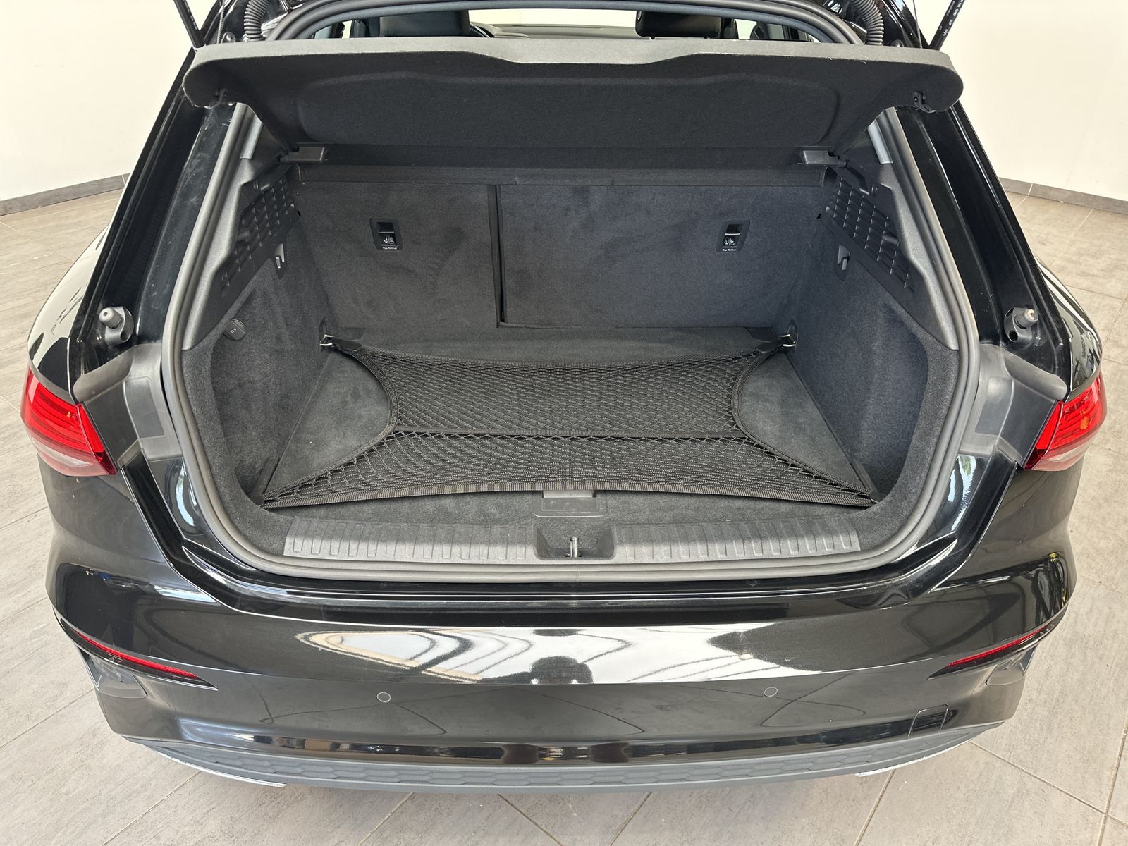 Fahrzeugabbildung Audi A3 SpB 30 TDI S-Line NAV+LED+ACC+KAMERA+17ZO+SHZ