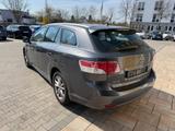 Toyota Avensis Combi 1.8 Edition *Navi, Kamera, 1.Hand - Toyota Avensis mit Benzin-Antrieb: Kombi, 1.8