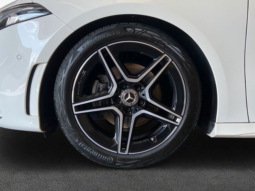 Mercedes-Benz A 180 AMG Line Night LED Park Kam Shz Navi Premi foto 7