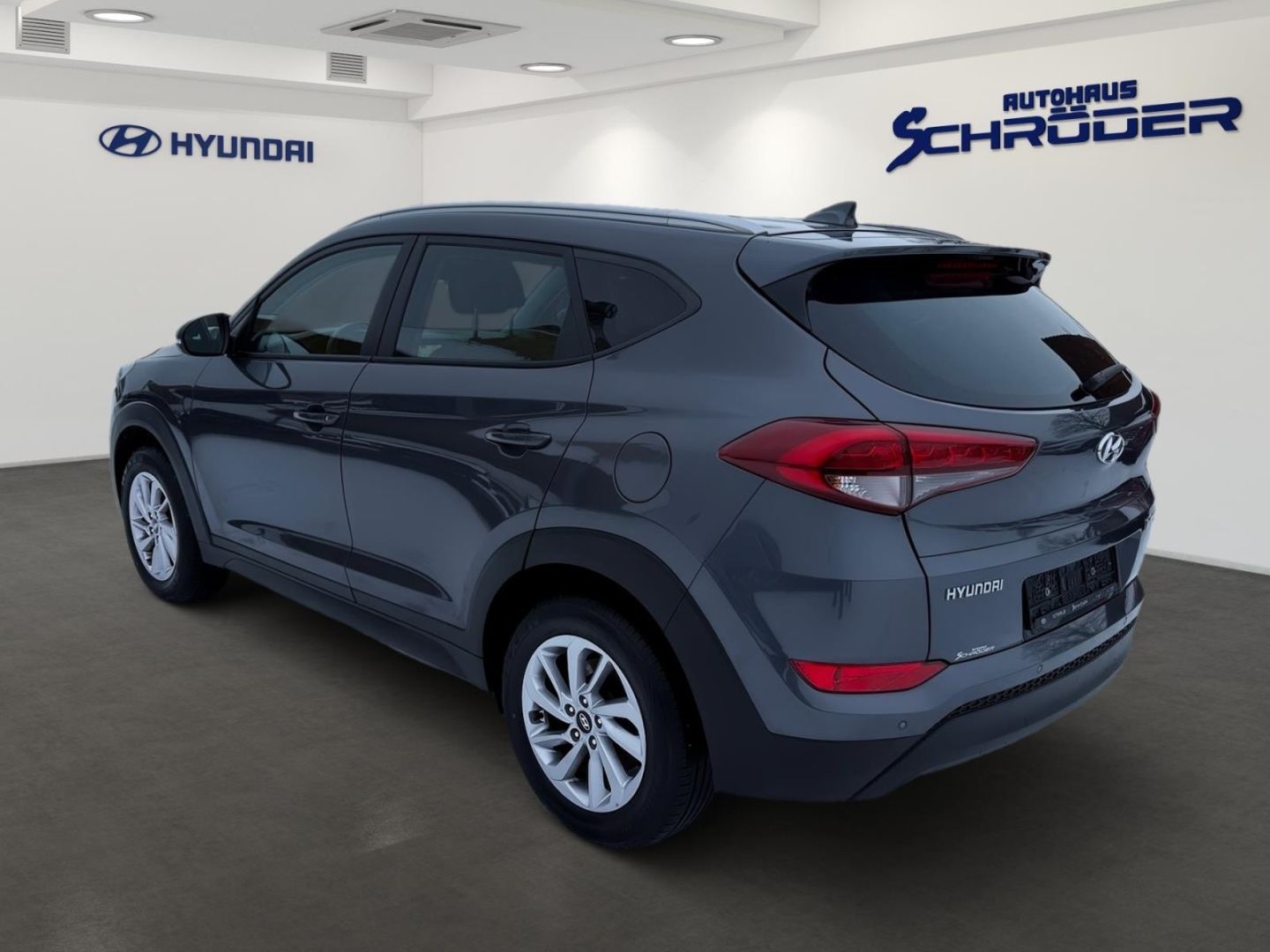 Fahrzeugabbildung Hyundai Tucson 1.6 Benzin Rückfahrkamera Sitzheizung Kli