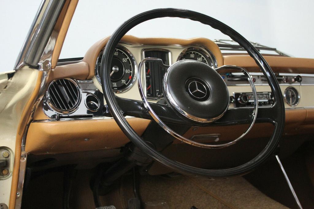 Mercedes-Benz 250
