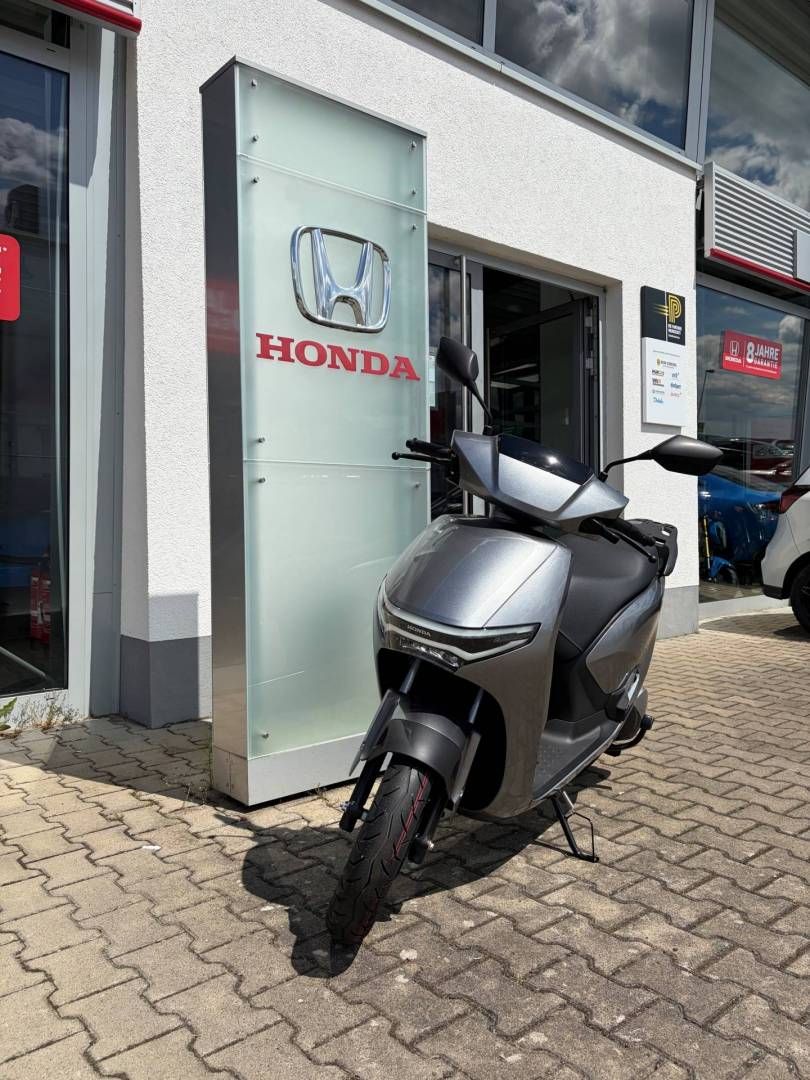Fahrzeugabbildung Honda CUV e: Connected