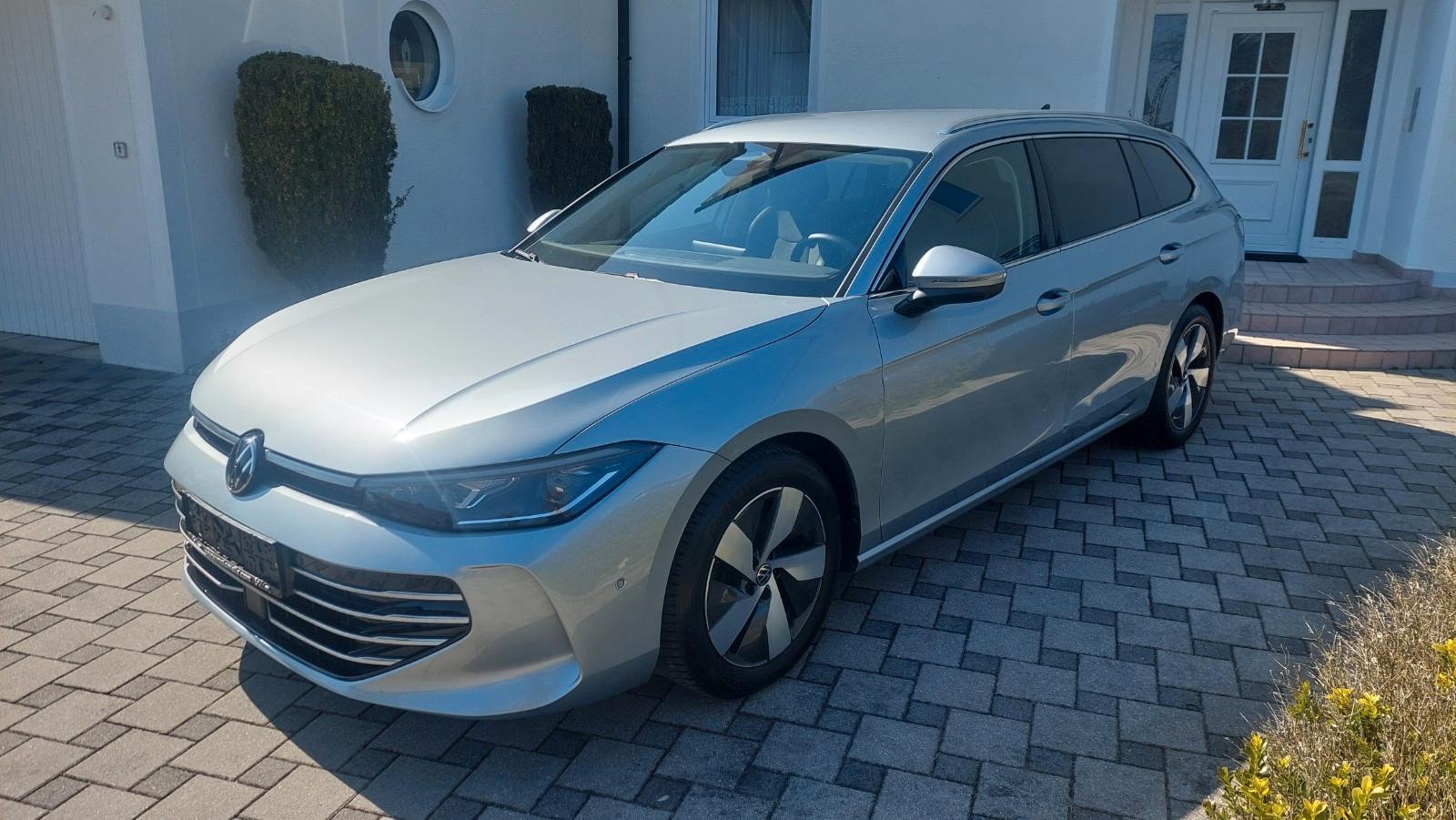 Volkswagen Passat Variant Elegance #IQLED#AHK#DSG#Camera