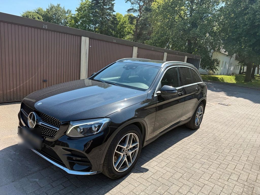 Image of Mercedes-Benz GLC 220