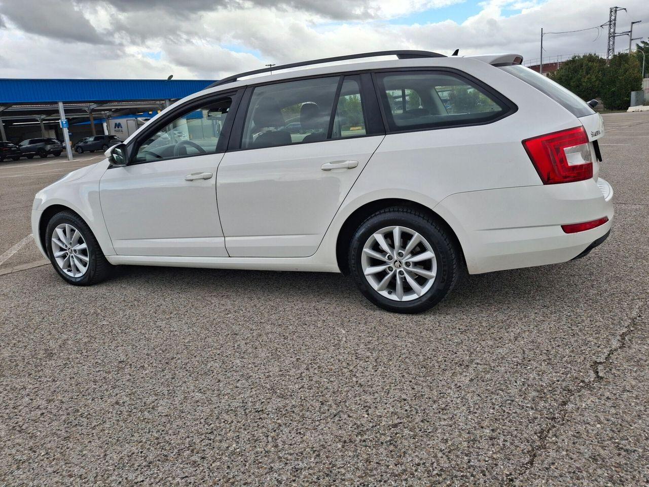 Skoda Octavia 2014 — photo 11
