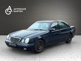 Mercedes-Benz E 240 CLASSIC Lim Tempo. SHZ Navi Elekt. Sitze - gebrauchte Mercedes-Benz E-Klasse aus dem Jahr 2001