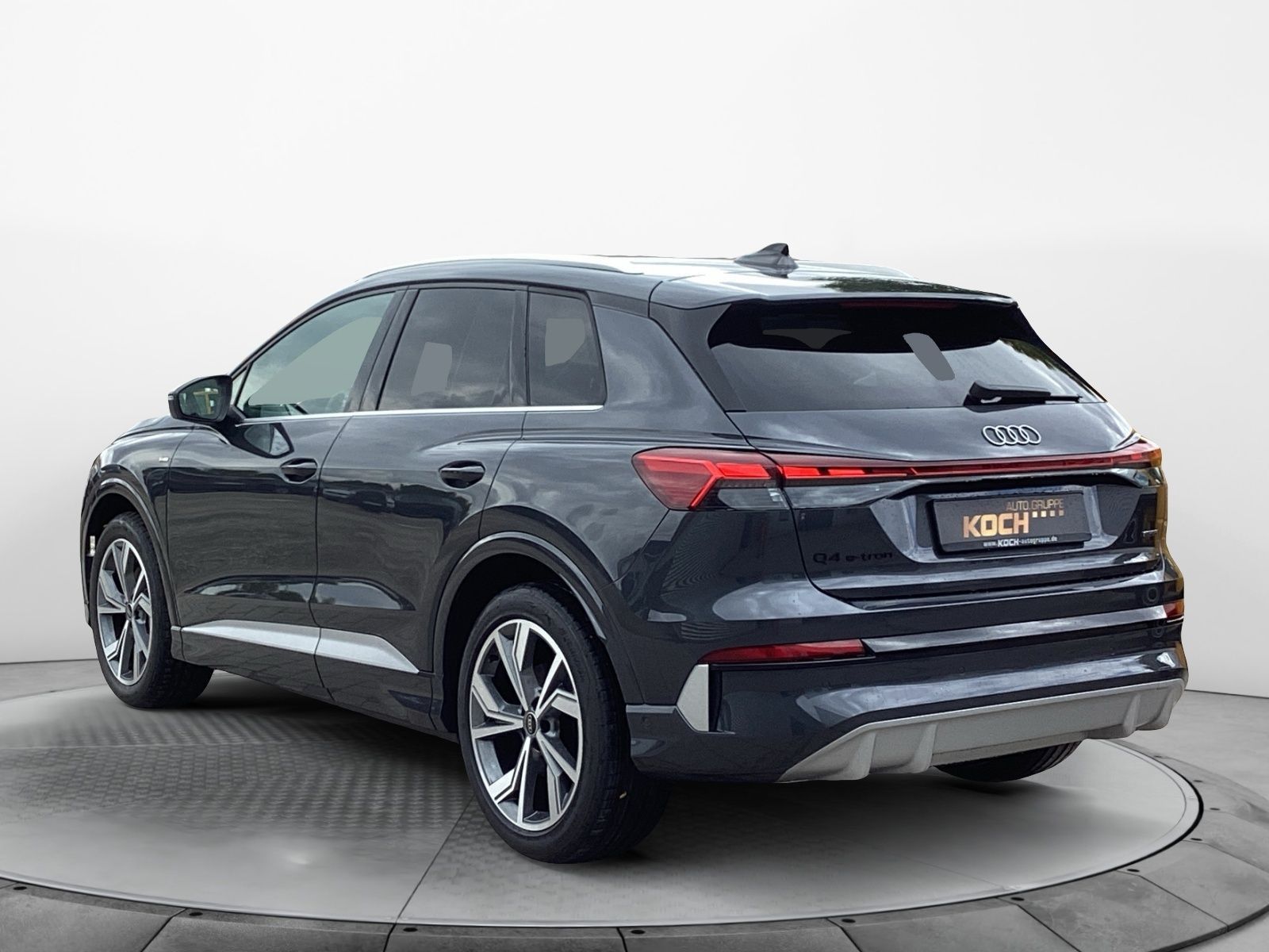 Audi Q4 SUV e-tron quattro 220 kW imagem 3