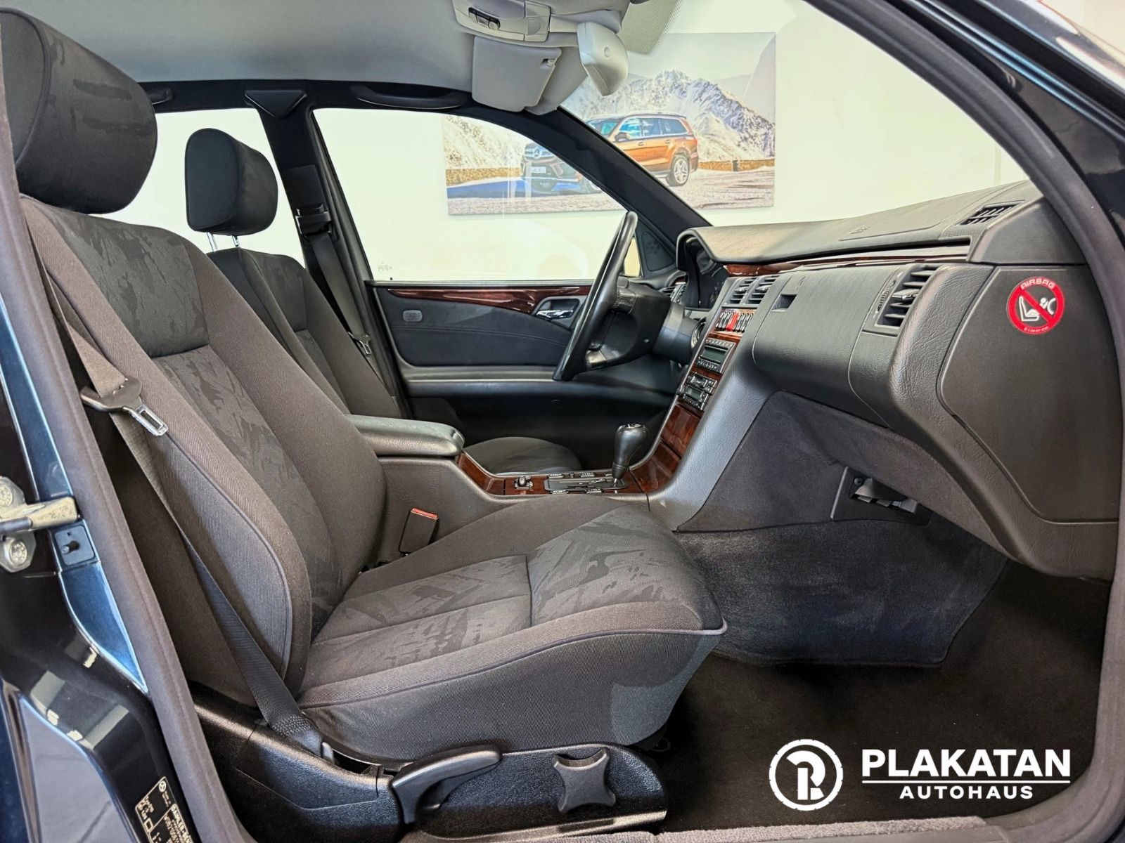 Fahrzeugabbildung Mercedes-Benz E 240 Xenon Automatik Klima V6 MB-Service