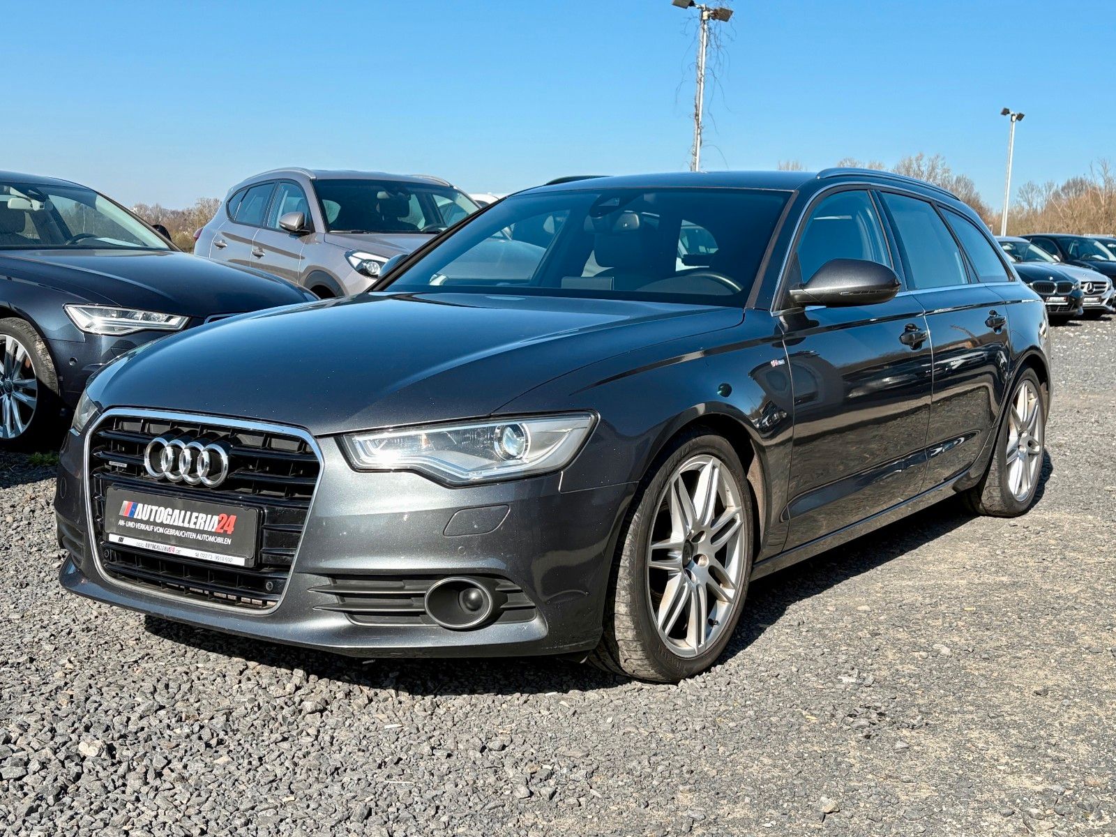 Fahrzeugabbildung Audi A6 Avant 3.0 TDI quattro Aut. S LINE SPORT Navi