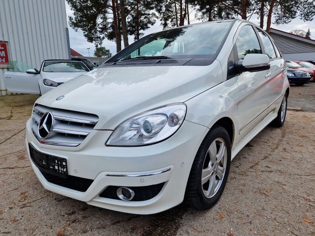 Mercedes-Benz B 180 NAVi PDC + EiNPARKASSiSTENT 102TKM