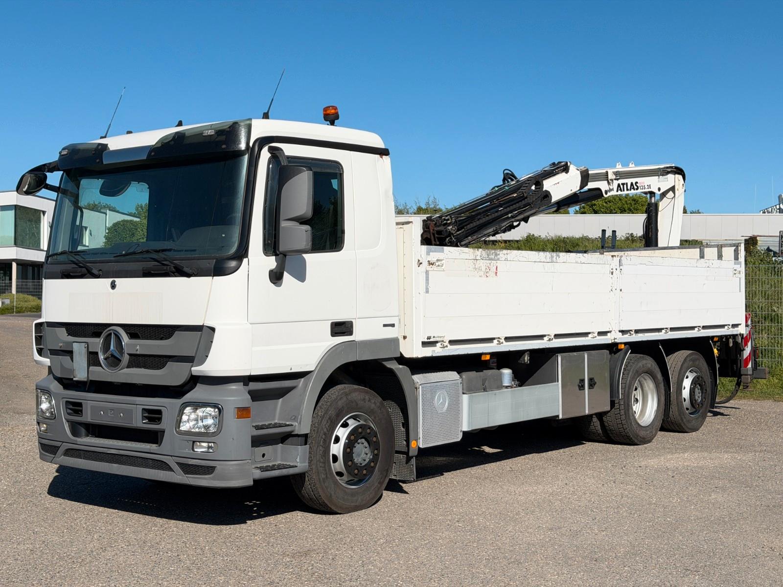 Mercedes-Benz 2541 6x2 Pritsche Kran Atlas 135.2E Funk LA NLA