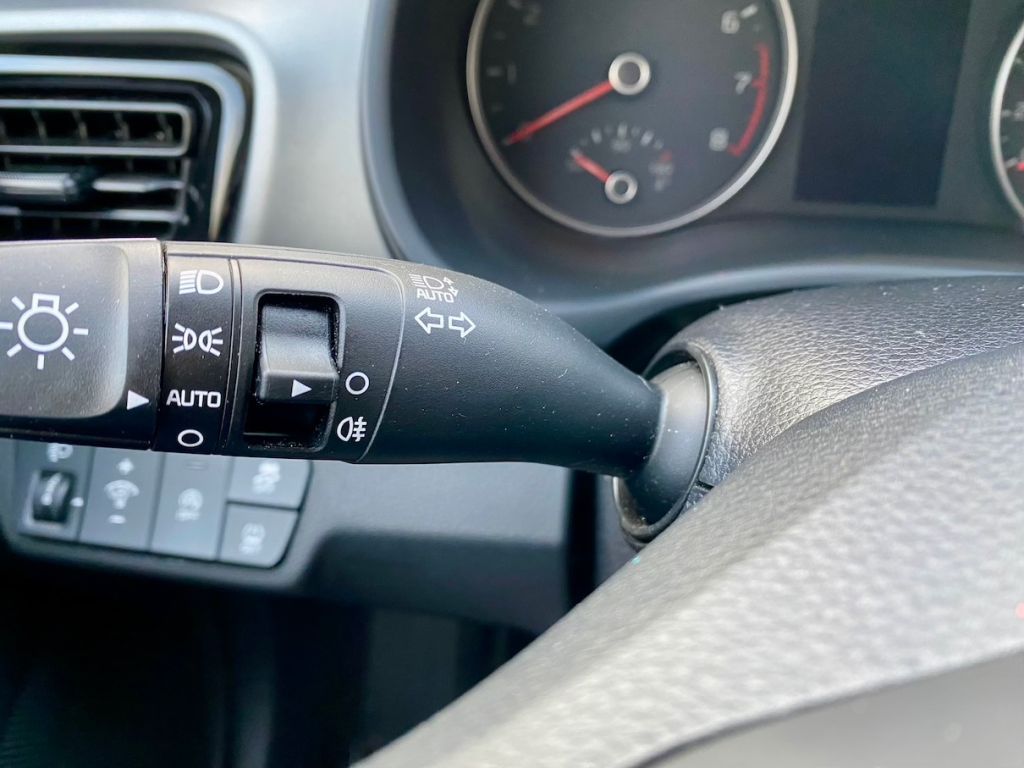 Fahrzeugabbildung Kia Stonic 1.0 DCT7 Vision AAC PDC SHZ ISOFIX ALU