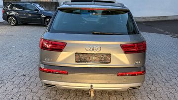 Audi Q7 - 7