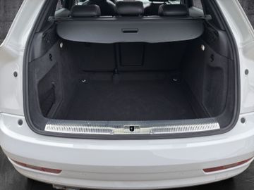 Audi Q3 2.0TDI quattro S-Line*PANO*LED*NAVI*KAMERA