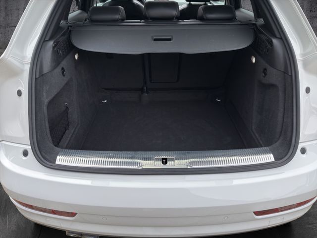 Audi Q3 2.0TDI quattro S-Line*PANO*LED*NAVI*KAMERA