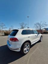 Volkswagen Touareg 3.0 V6 TDI BMT Pano,Luft,Sthzg,LED,R-lin - Volkswagen Touareg: R