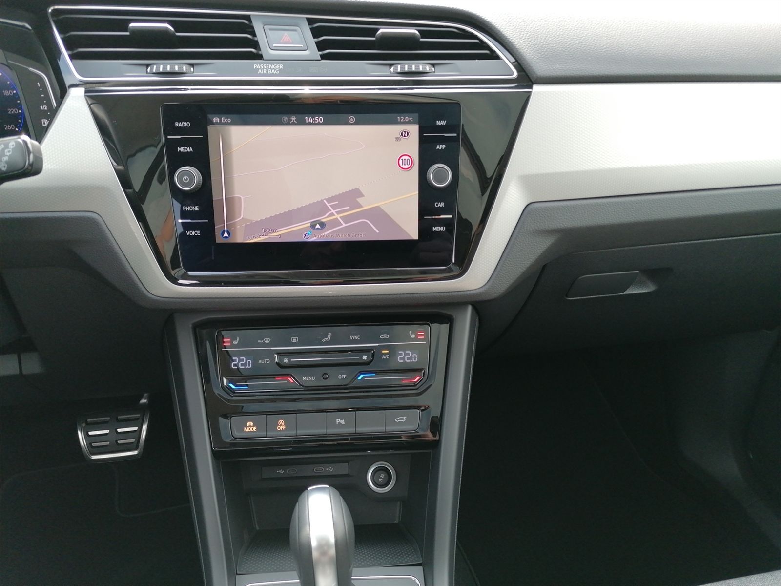 Touran R Line 1.5 TSI DSG PANO+AHK+7-SITZE+