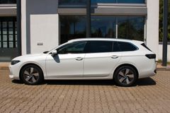 VW Passat Variant Elegance/ IQ DRIVE/ Apple CarPlay