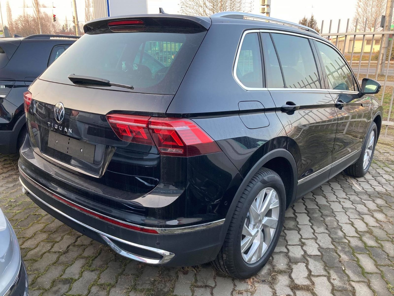 Volkswagen Tiguan  eHybrid TSI DSG Elegance AHK Matrix Pano imagem 2