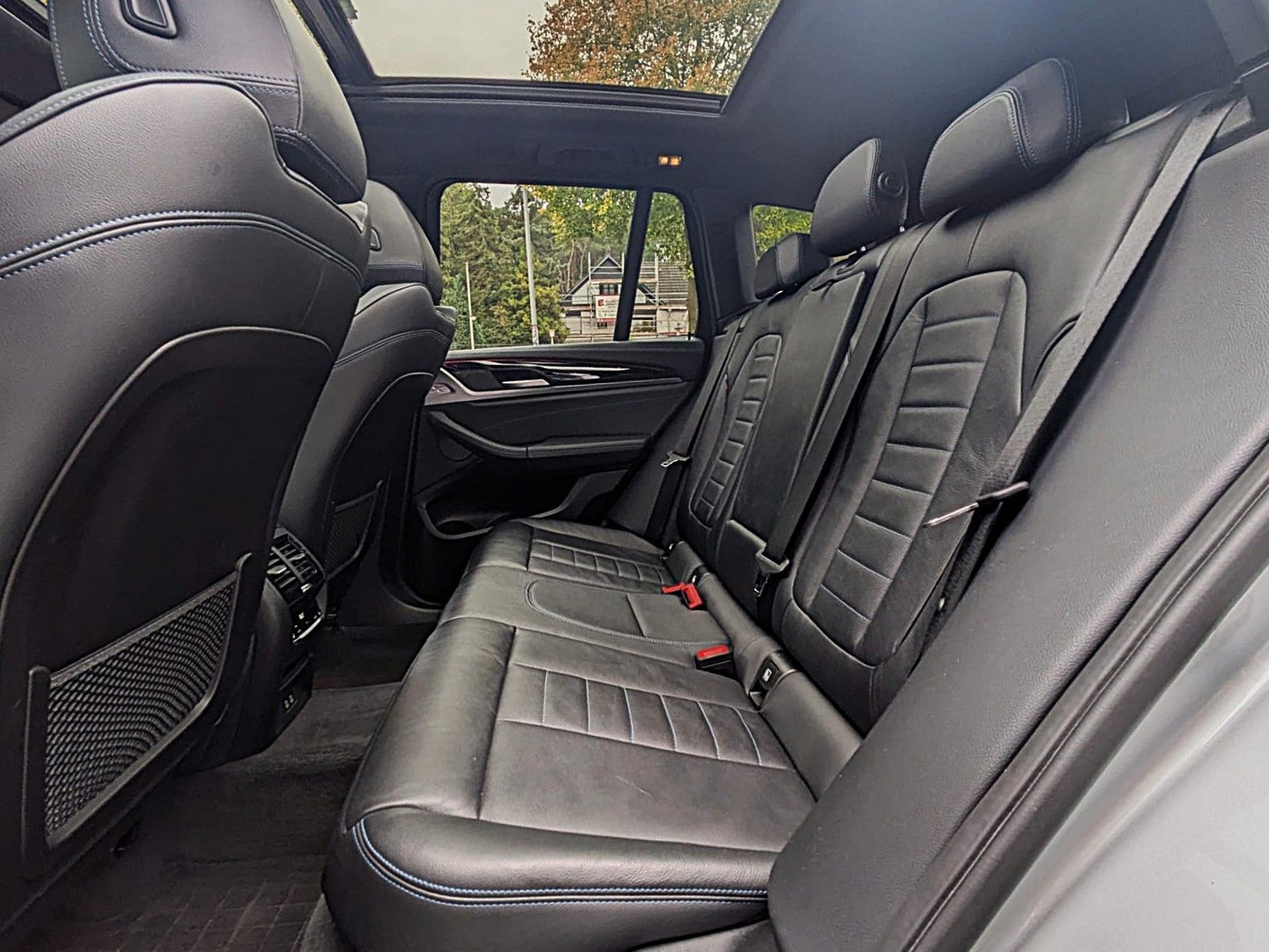 Fahrzeugabbildung BMW X3 M40d SAG*LEDER*PANO*H/K SOUND*ACC*CAM*20"VOLL